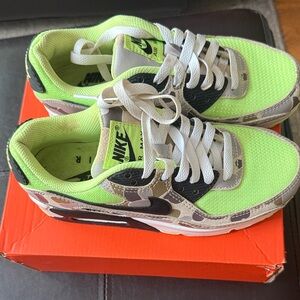 Nike Kids Camo Green Sneakers Airmax
